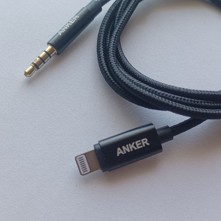 کابل تبدیل Aux به لایتنینگ مدل Anker کیفیت عالی