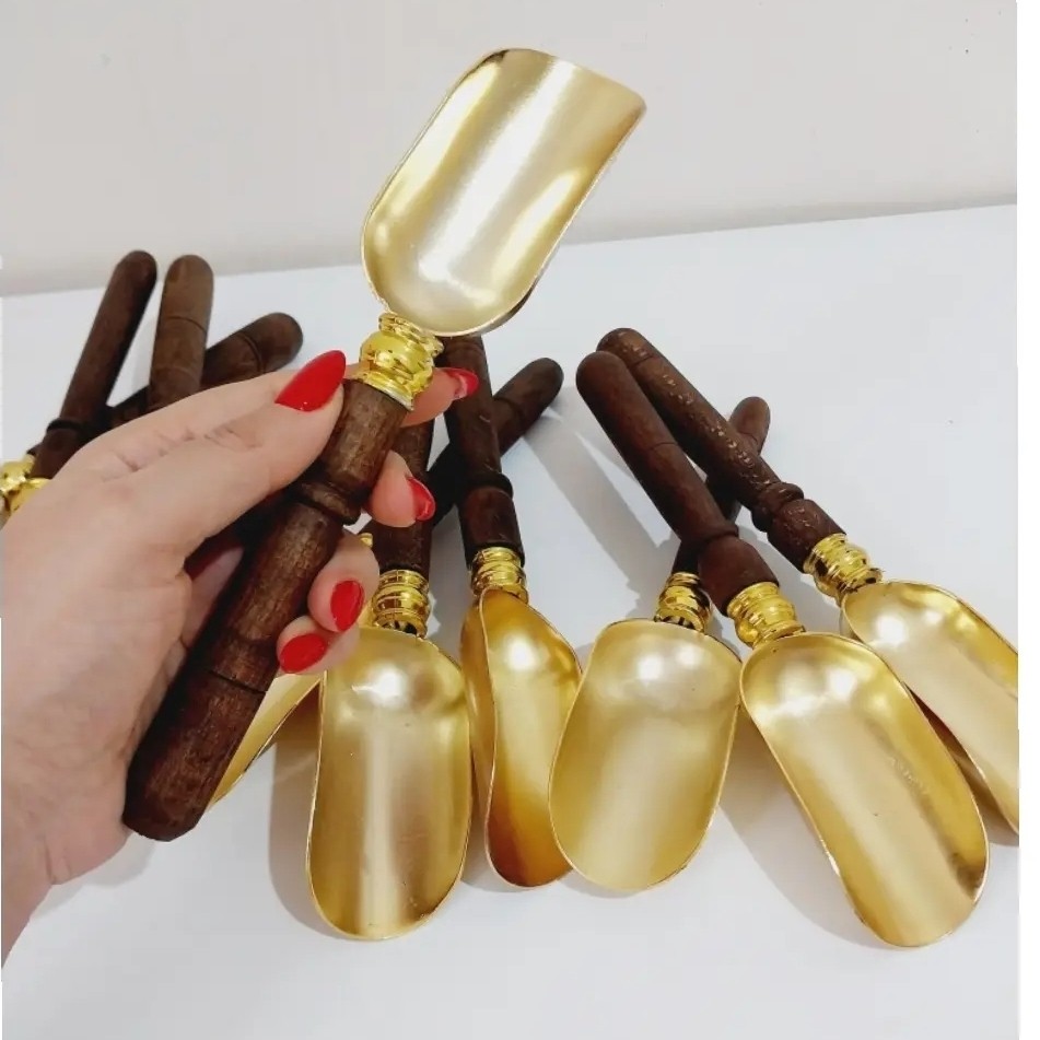 قاشق آجیل با دسته چوبی